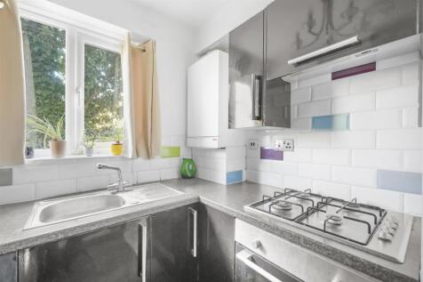 Green Pond Close E17