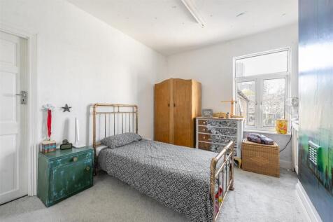 Albert Road E17