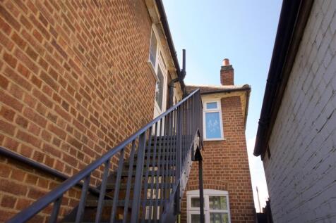 West Avenue E17
