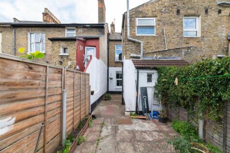 Francis Road, E10