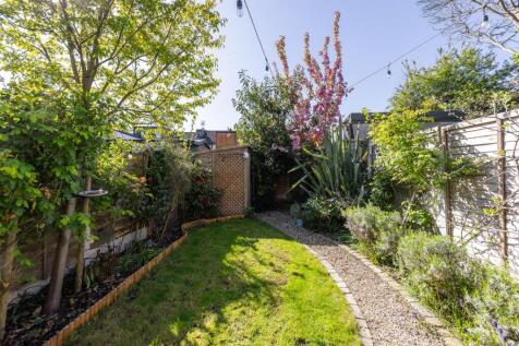 Carlton Road E17