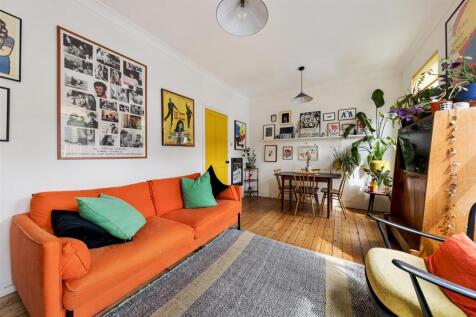 Clementina Road, E18