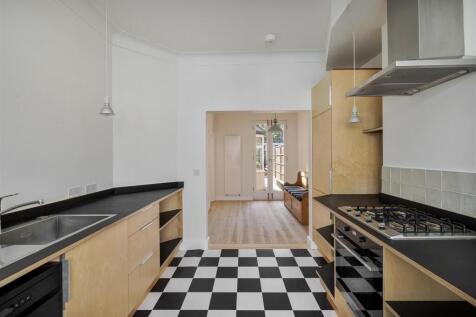 Waverley Road E17