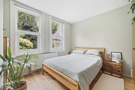 Lea Bridge Road E10