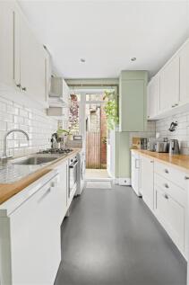 Lea Bridge Road E10