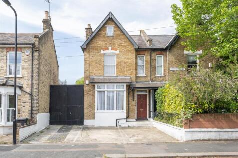 Northcote Road E17