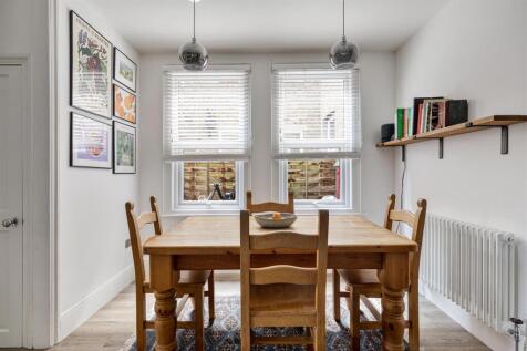 High Road Leyton, E10