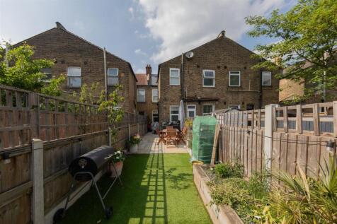 High Road Leyton, E10