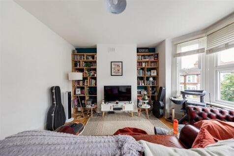 Leasowes Road E10