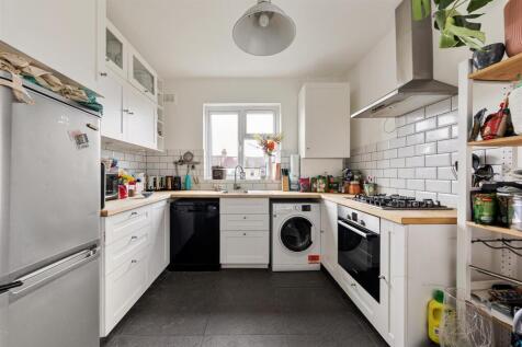 Leasowes Road E10