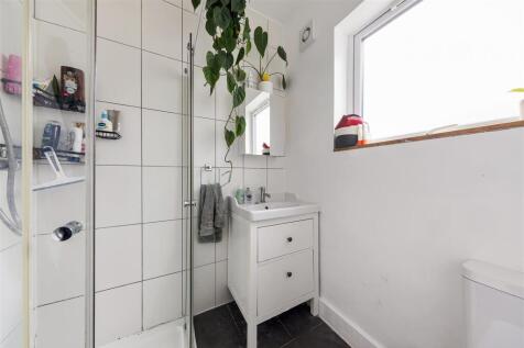 Leasowes Road E10