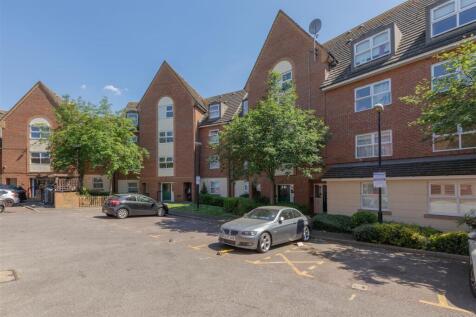 Henley Lodge E17