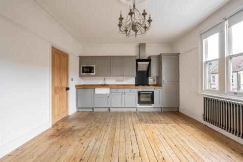 Seymour Road, E10