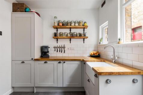 Brettenham Road, E17