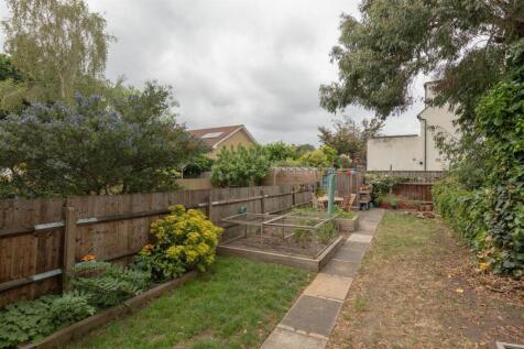 Brettenham Road, E17