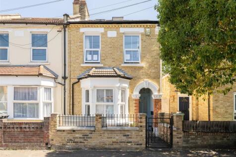Ickworth Park Road, E17