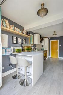 Ickworth Park Road, E17