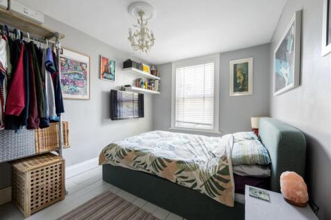Ickworth Park Road, E17
