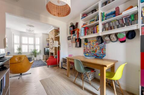 Ickworth Park Road, E17
