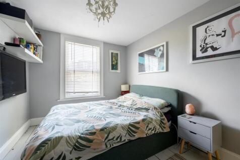 Ickworth Park Road, E17