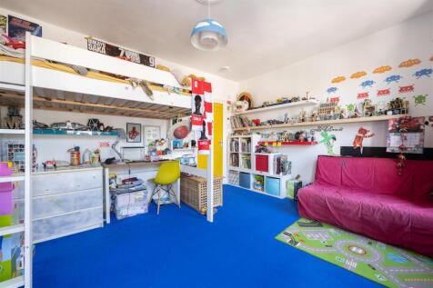 Ickworth Park Road, E17