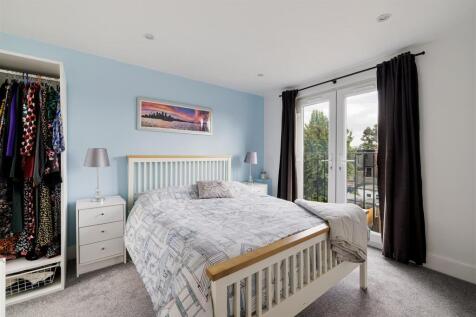 Clarence Road E17