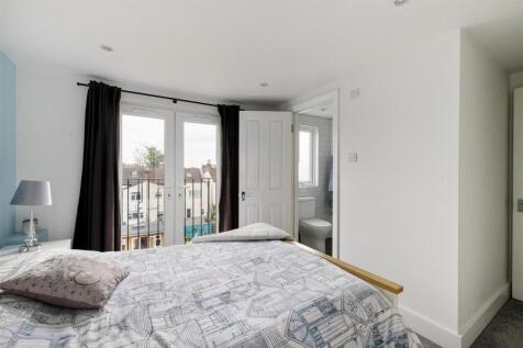 Clarence Road E17