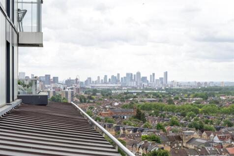 Station Approach, E17