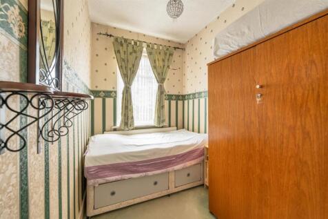 Woodend Road  E17