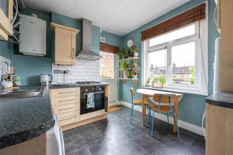 Colchester Road, E10