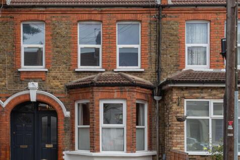 Kettlebaston Road, E10