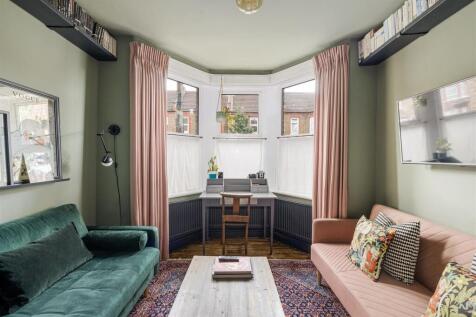 Kettlebaston Road, E10