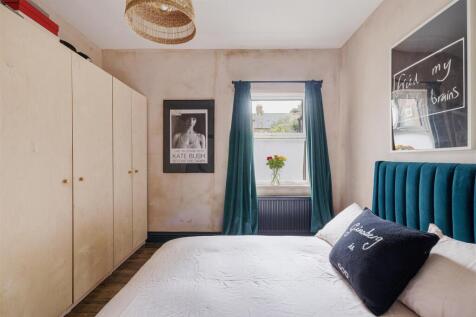 Kettlebaston Road, E10