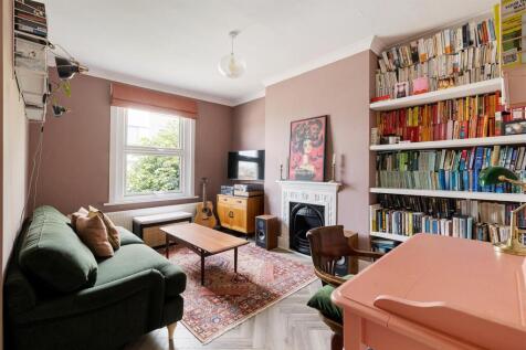 Grange Park Road E10