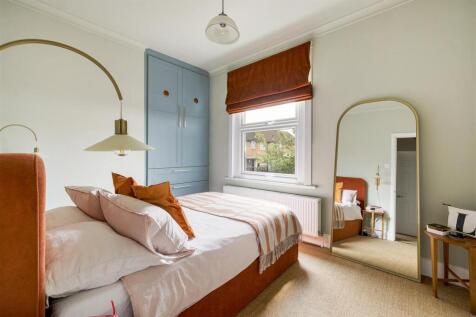 Grange Park Road E10