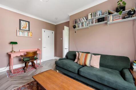 Grange Park Road E10