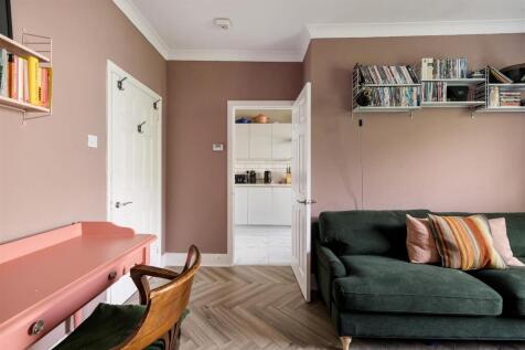 Grange Park Road E10