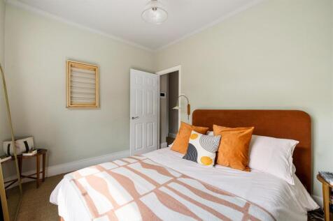 Grange Park Road E10
