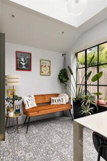 Priory Avenue, E17