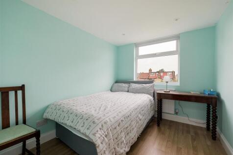 Clarence Road, E17