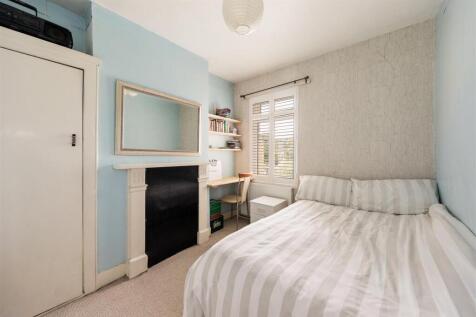 Clarence Road, E17