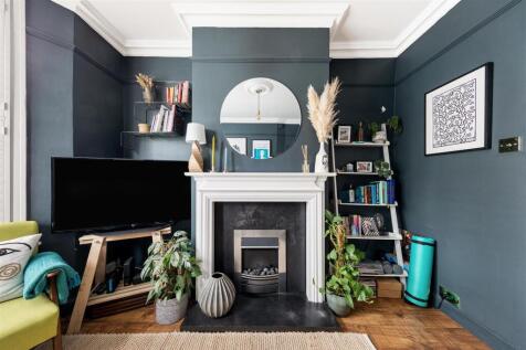 Buckland Road E10