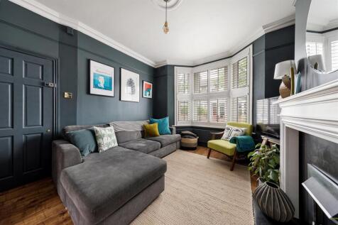 Buckland Road E10