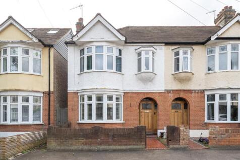 Wadham Avenue, E17