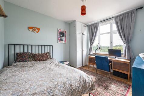 Wadham Avenue, E17