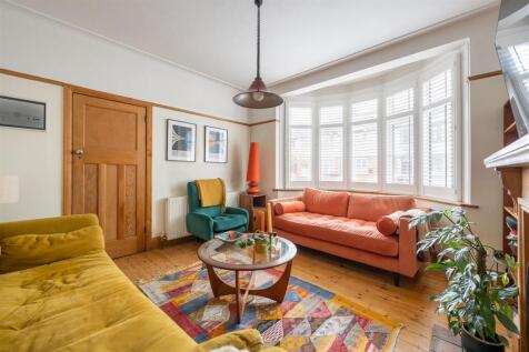 Wadham Avenue, E17