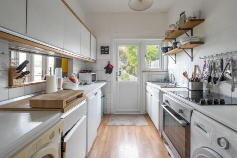 Wadham Avenue, E17