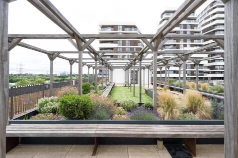 Beck Square E10