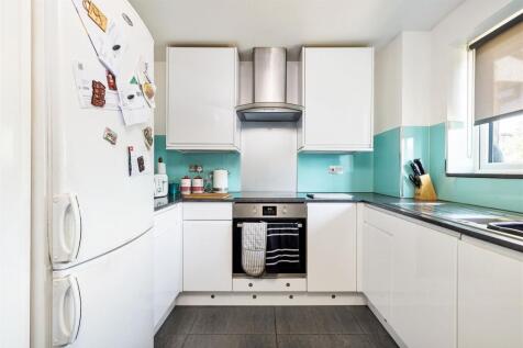 Luther King Close, E17