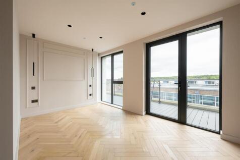 23 Spring House E17